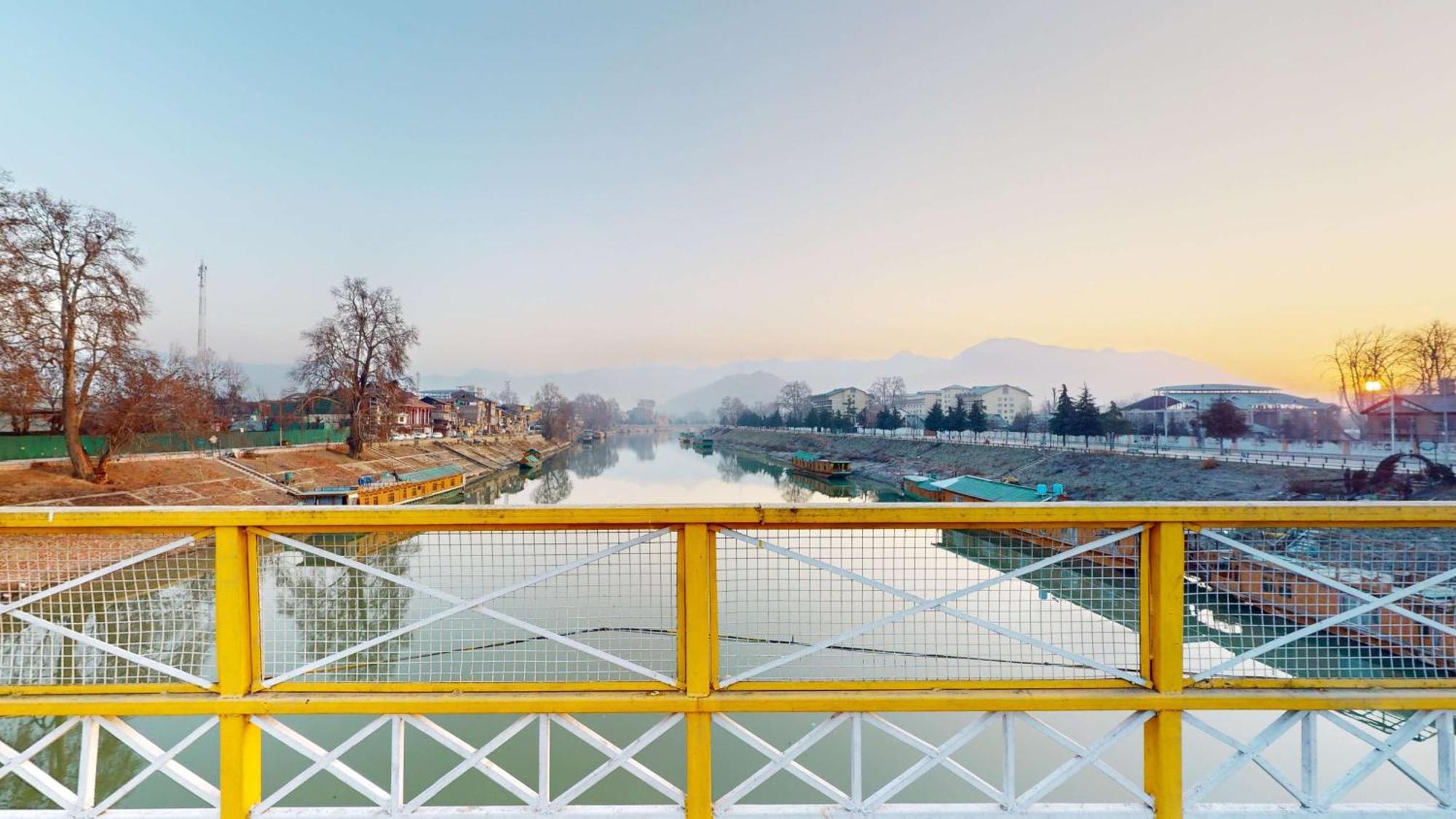 Radisson Collection Hotel & Spa, Riverfront Srinagar 外观 照片